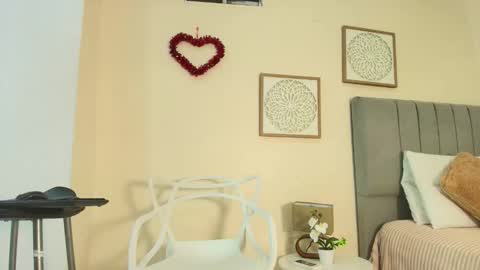 mary_cute9 online show from March 16, 2026, 12:09 pm