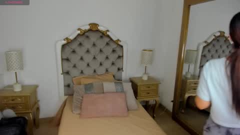 mary joseph online show from November 4, 2025, 7:35 pm