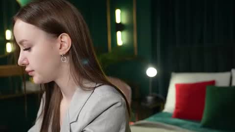 yours fetish mary online show from June 26, 2026, 3:22 am