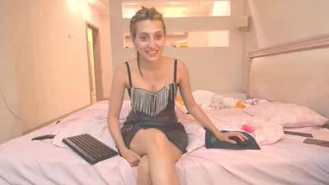marya442004 online show from September 28, 2025, 11:10 pm
