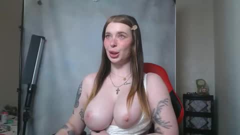 maryh0tlove online show from April 17, 2026, 11:57 am