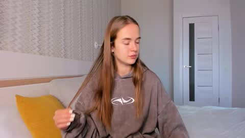 Mari online show from October 22, 2025, 6:13 am