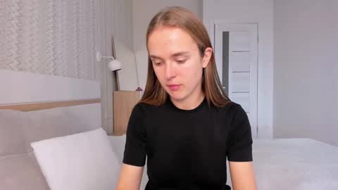 Mari online show from November 14, 2025, 11:31 am