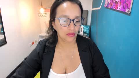 Snapshot of marylinmilf chatting on December 16, 2024, 10:56 pm Marylin online show from December 16, 2024, 10:56 pm