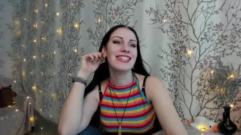 Snapshot of marylou_ chatting on December 18, 2024, 5:26 am Mary Lou online show from December 18, 2024, 5:26 am