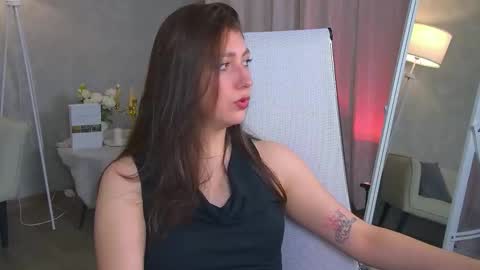 Mary Miller online show from November 18, 2025, 10:20 am