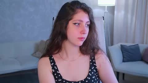Snapshot of marymillerr chatting on May 27, 2026, 6:43 am Mary Miller online show from May 27, 2026, 6:43 am