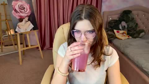 Mary online show from November 23, 2025, 8:19 pm