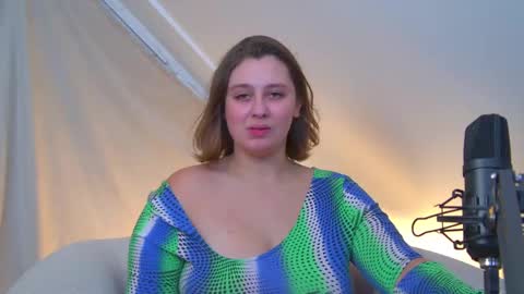 MaryMurrays online show from September 22, 2025, 7:05 pm