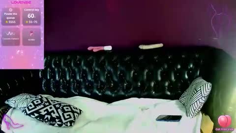 marynka21 online show from February 15, 2026, 2:03 pm