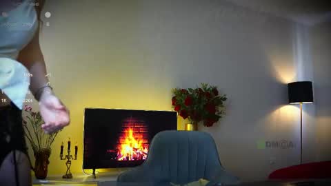 maryssaa_ online show from March 7, 2025, 12:12 pm