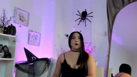 Snapshot of marysweett3 chatting on October 8, 2025, 2:20 am Mary online show from October 8, 2025, 2:20 am