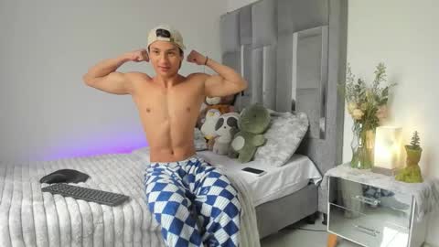 mash_angelo online show from February 3, 2026, 1:05 pm