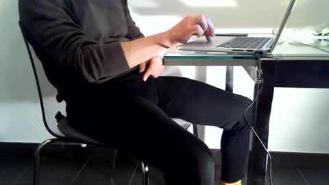 Snapshot of mask07 chatting on December 8, 2024, 8:36 pm Mask07 online show from December 8, 2024, 8:36 pm