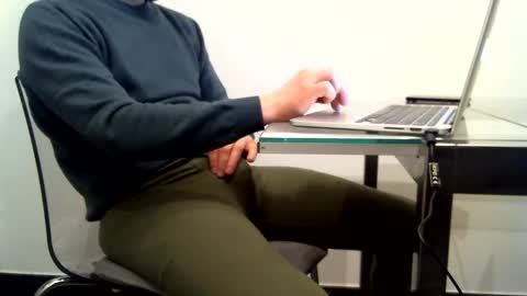 Snapshot of mask07 chatting on January 17, 2025, 10:23 pm Mask07 online show from January 17, 2025, 10:23 pm