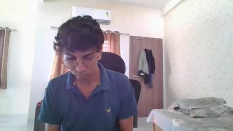 Mask Boy online show from November 28, 2025, 4:37 am