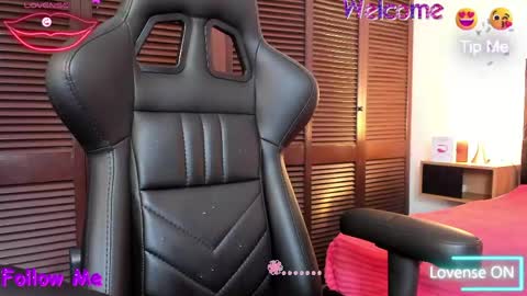 Scarlet  online show from May 27, 2026, 6:38 pm