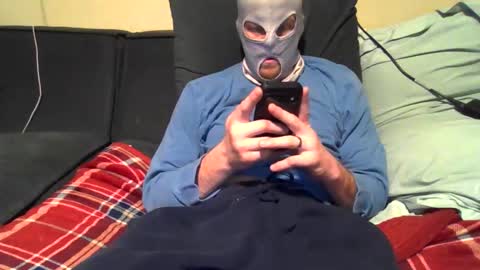 Snapshot of maskedyogaman chatting on December 16, 2025, 3:33 am maskedyogaman online show from December 16, 2025, 3:33 am
