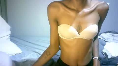 maskgang001 online show from November 24, 2025, 4:01 am