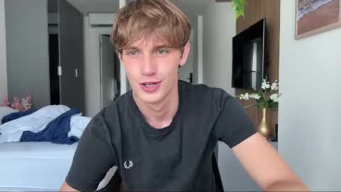 Snapshot of mason_gallagher chatting on June 25, 2026, 3:05 pm Mason online show from June 25, 2026, 3:05 pm