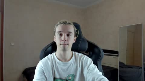 Snapshot of mason_warhol chatting on December 13, 2024, 3:54 pm Mason online show from December 13, 2024, 3:54 pm