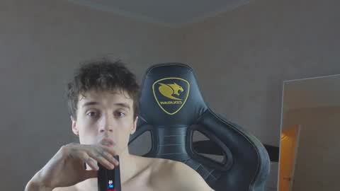 Snapshot of mason_warhol chatting on November 21, 2025, 9:35 pm Mason online show from November 21, 2025, 9:35 pm