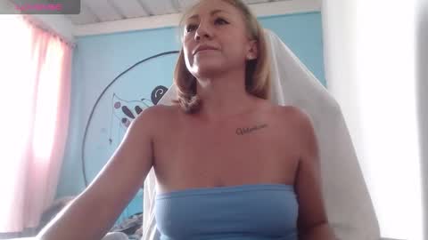 Snapshot of massielferretis chatting on October 23, 2025, 8:40 pm massiel ferreti online show from October 23, 2025, 8:40 pm