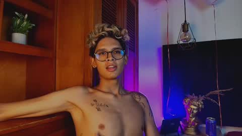   online show from September 22, 2025, 3:41 am