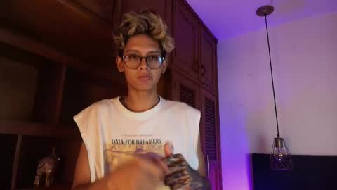   online show from September 28, 2025, 4:12 pm