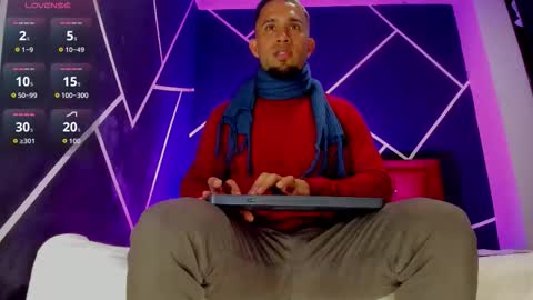 Snapshot of massimo_cruz chatting on November 25, 2025, 8:31 pm massimo_cruz online show from November 25, 2025, 8:31 pm