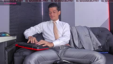 Snapshot of massimo_g chatting on April 20, 2026, 1:14 pm I am Massimo online show from April 20, 2026, 1:14 pm