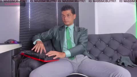 Snapshot of massimo_g chatting on May 5, 2026, 1:19 pm I am Massimo online show from May 5, 2026, 1:19 pm