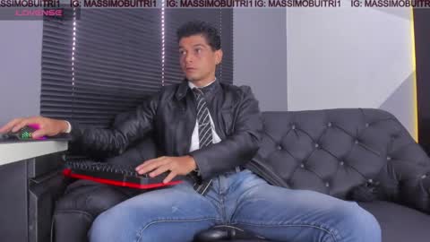 Snapshot of massimo_g chatting on May 13, 2026, 12:35 pm I am Massimo online show from May 13, 2026, 12:35 pm