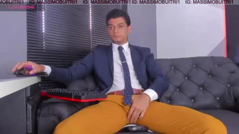 Snapshot of massimo_g chatting on May 14, 2026, 2:02 pm I am Massimo online show from May 14, 2026, 2:02 pm