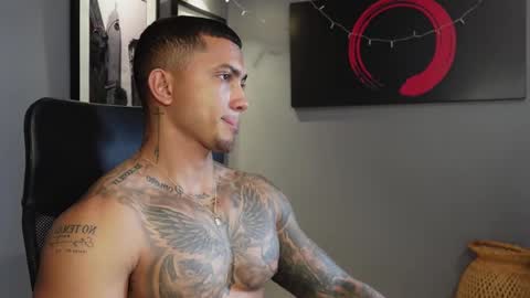 Massimo online show from November 21, 2025, 8:07 pm