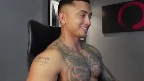 Massimo online show from December 15, 2025, 10:47 pm