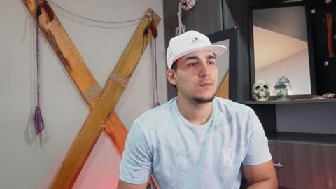 massimo_vidal online show from September 11, 2025, 12:05 pm