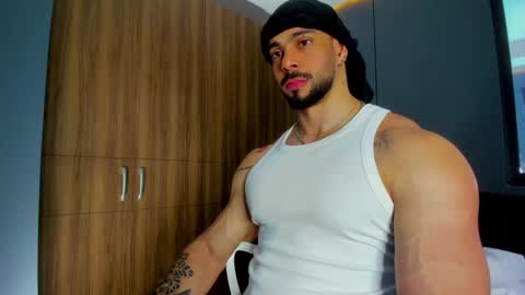 Snapshot of massimo_visconti chatting on February 11, 2026, 1:27 pm massimo online show from February 11, 2026, 1:27 pm