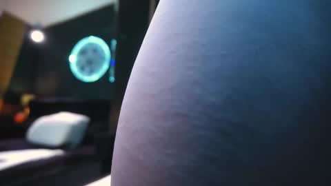 massimowalton2 online show from November 17, 2025, 2:12 pm