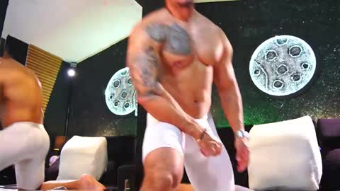 massimowalton2 online show from January 13, 2026, 2:33 pm