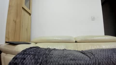 Domi online show from December 21, 2025, 10:44 am