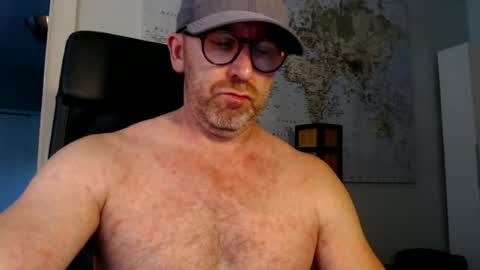 Snapshot of master8daddy69 chatting on July 8, 2026, 9:52 pm master8daddy69 online show from July 8, 2026, 9:52 pm