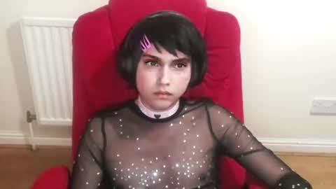 Snapshot of master_and_doll_ chatting on December 5, 2024, 10:34 pm master_and_doll_ online show from December 5, 2024, 10:34 pm