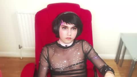 Snapshot of master_and_doll_ chatting on December 14, 2024, 12:22 am master_and_doll_ online show from December 14, 2024, 12:22 am