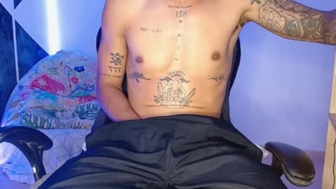 Snapshot of master_black777 chatting on October 14, 2025, 12:17 pm master_black777 online show from October 14, 2025, 12:17 pm
