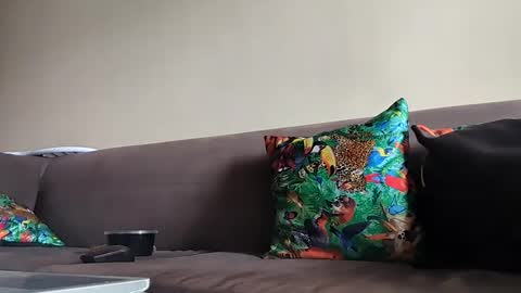 master_leoo online show from February 9, 2026, 5:44 am