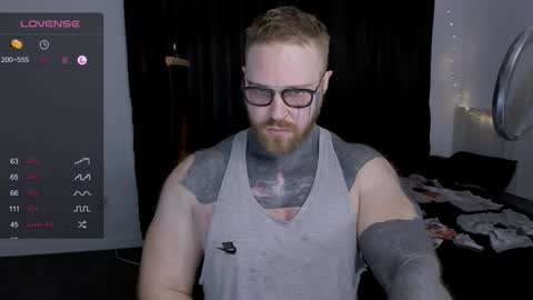 Snapshot of master_oil chatting on December 23, 2024, 10:12 pm Huge Alex online show from December 23, 2024, 10:12 pm