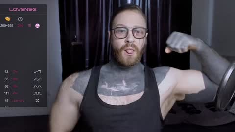 Snapshot of master_oil chatting on January 28, 2025, 7:53 am Huge Alex online show from January 28, 2025, 7:53 am