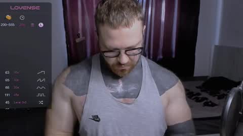 Snapshot of master_oil chatting on March 10, 2025, 6:38 am Huge Alex online show from March 10, 2025, 6:38 am