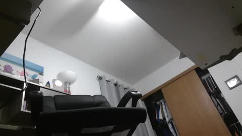 Snapshot of master_thorn chatting on December 20, 2024, 10:22 pm Master Thorn online show from December 20, 2024, 10:22 pm